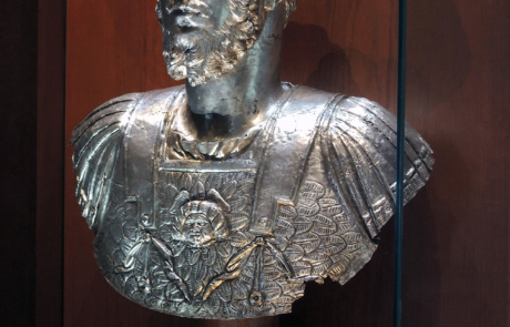 Busto in argento dell_imperatore Lucio Vero