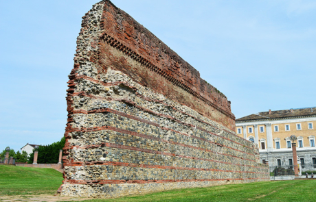 Mura romane presso la Porta Palatina